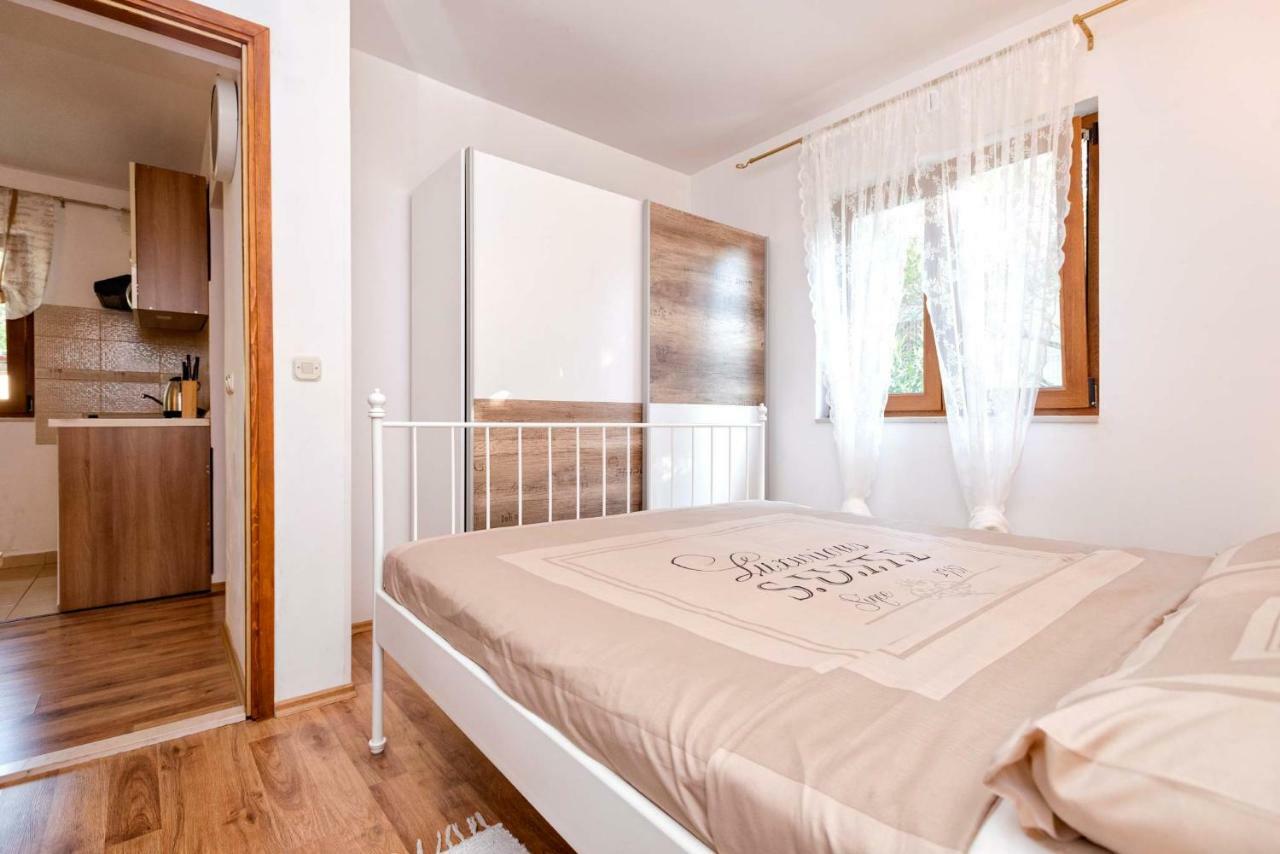 Apartmani Zlataric ستاري غراد المظهر الخارجي الصورة